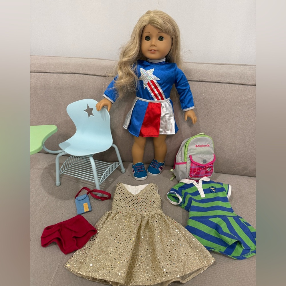 Laine 2010 American Girl Doll with School Desk and Star Dress and Accessories